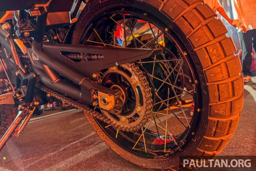 Brixton Crossfire Storr 500 dilancarkan untuk pasaran Malaysia – dua silinder 486 cc, RM30k termasuk beg 2035480