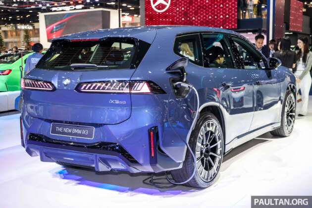 BMW iX3 2026 di Bangkok – EV generasi NA5 dengan pengecasan DC 400 kW, jarak gerak WLTP 805 km