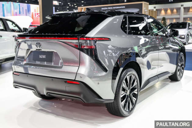 Toyota bZ4X facelift 2026 ditunjuk di Bangkok — dua varian, hingga 525 km WLTP; dari RM185k di Thailand