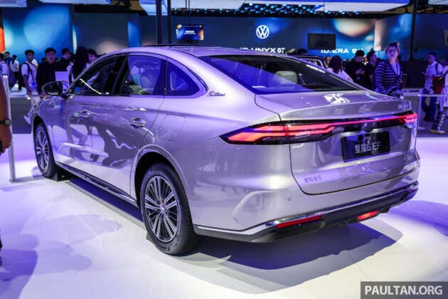 Geely Galaxy Starshine 6 in Beijing – PHEV version of Emgrand; next Proton S70, future Proton eMas sedan?