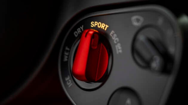 Ferrari Luce – radical minimalist EV, 1,050 PS, 0-100 km/h 2.5 secs, simulated shifts, 530 km WLTP range