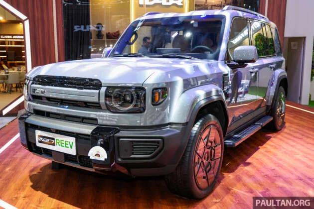 iCaur V27 makes ASEAN debut at GIIAS 2026: 1.5T REEV open for booking in Indonesia; 252 PS RWD, 455 PS AWD
