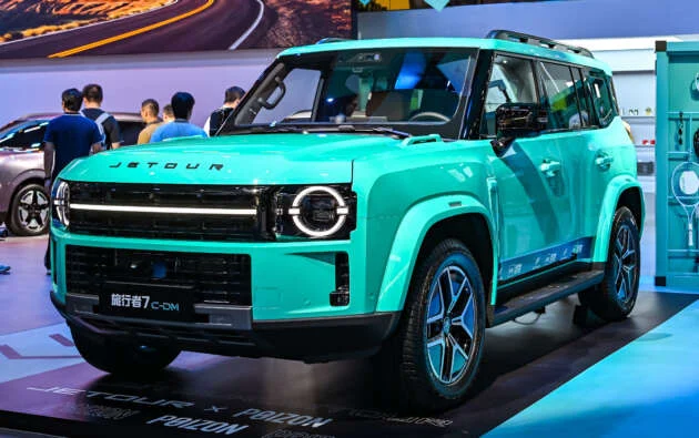 Jetour T2 facelift revealed – sleeker, less rugged design; 2.0T gets 8AT, PHEV now with 782 PS, 245 km CLTC EV