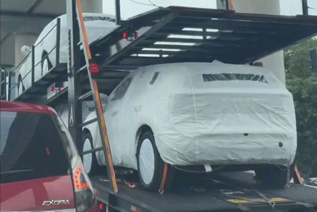 Not a Saga Cross – Volvo EX30 Cross Country spotted in transit; tougher-looking EV finally launching in Malaysia?