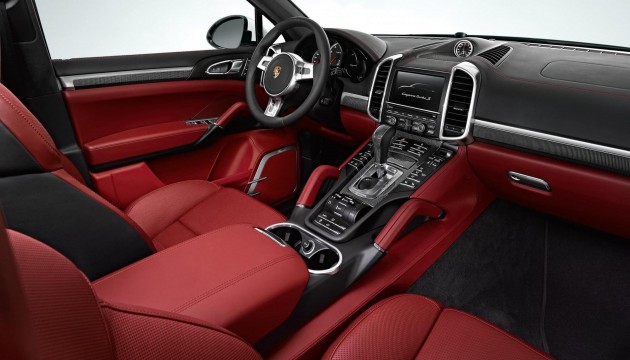 Second-gen Porsche Cayenne Turbo S revealed