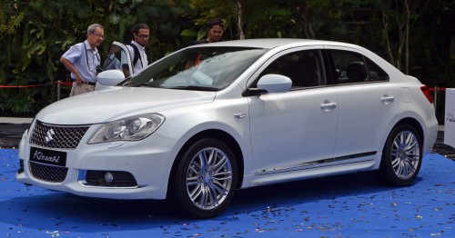 Suzuki Kizashi is finally here – two trims, from RM147,888