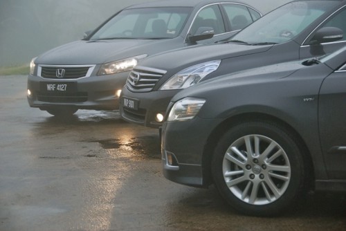 The Japanese D-segment trinity shootout: Honda Accord vs Nissan Teana vs Toyota Camry