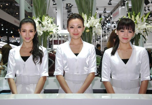 Auto China 2012: the ladies of Beijing share the spotlight