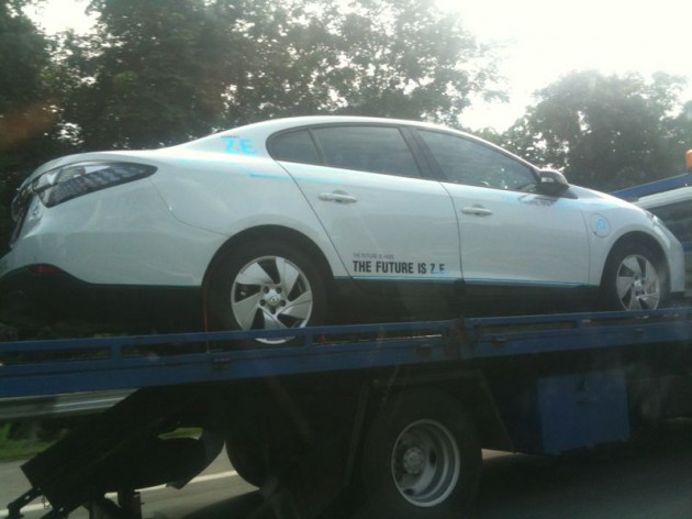 SPIED: Renault Fluence ZE spotted on transporter