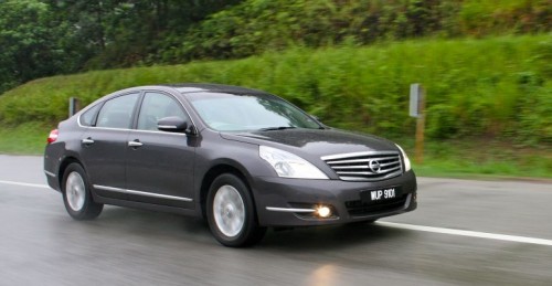 The Japanese D-segment trinity shootout: Honda Accord vs Nissan Teana vs Toyota Camry
