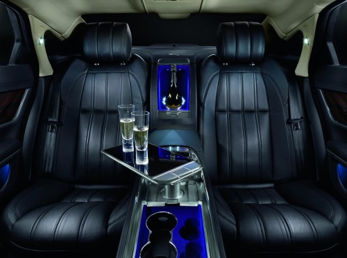 Jag XJ Ultimate – special Coventry cat presented in China