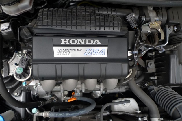 TESTED: Honda CR-Z Hybrid, both Manual and CVT driven in Malaysia and Japan