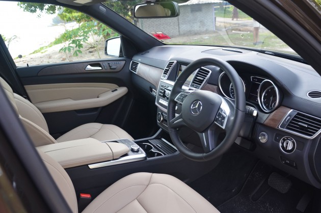 M-Class-Interior-1 DRIVEN: Mercedes-Benz M-Class ML 350 4MATIC BlueEFFICIENCY previewed – a quick return to KL