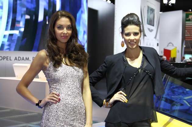 Paris 2012 – and now, the belles jeunes filles!