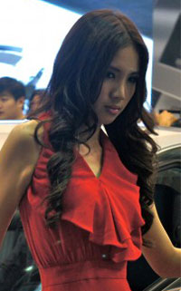 The ladies of IIMS – 100 pics for you to feast your eyes on!