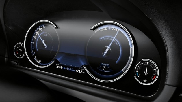 2012 BMW 7-Series LCI gets updated inside and out