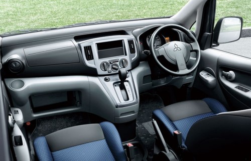 Mitsubishi Delica D:3 – rebadged Nissan NV200 goes on sale in Japan beginning end-October