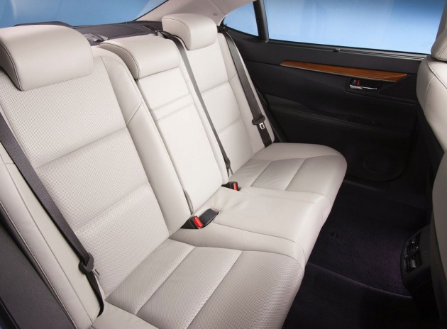 Lexus ES sheds dowdy image, follows the GS’ lead