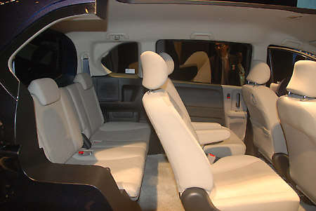 Honda Freed “premium compact MPV” – RM112,980