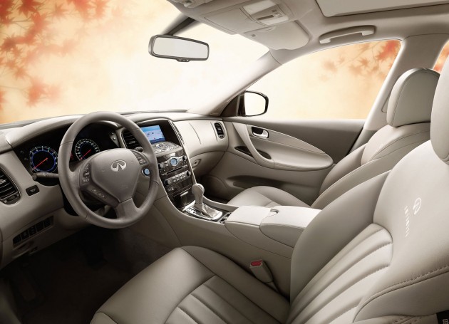 infiniti-ex-dash Infiniti EX25 introduced here – 2.5 V6, 218 hp, RM325k