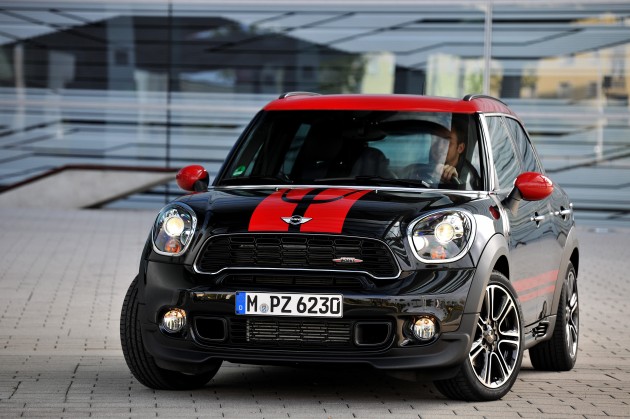 MINI Countryman John Cooper Works – JCW power now available with four doors and all wheel drive