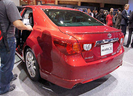 toyota-mark-x-live-2