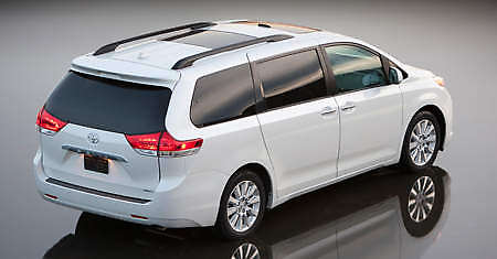 toyota-sienna-back