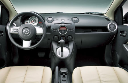 Mazda 2 Sedan