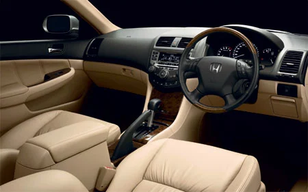 2006accordfacelift3.jpg