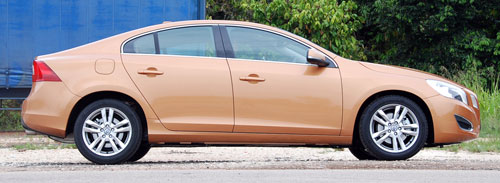 Second Generation Volvo S60 2.0T Test Drive Review