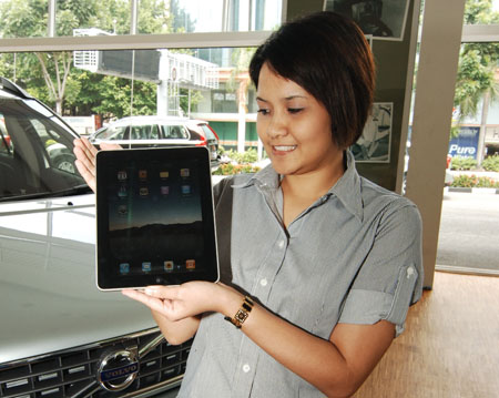 Swedish Marque offers iPad use for waiting customers